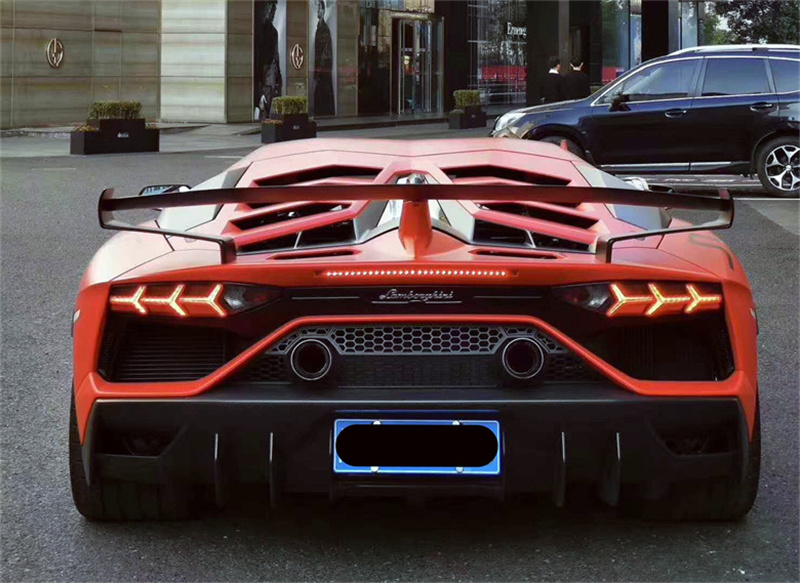 Nowy Zestaw Karoserii z Pół-Wł – Model Kit Lamborghini recenzja i cena