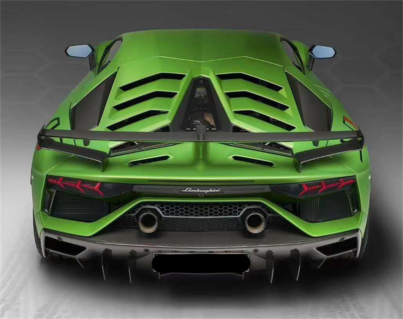 Nowy Zestaw Karoserii z Pół-Wł – Model Kit Lamborghini recenzja i cena